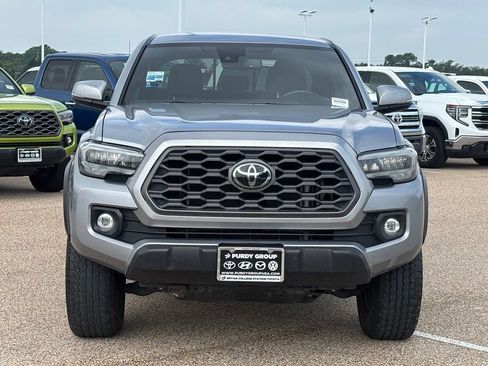Used 2021 Toyota Tacoma TRD Off-Road AWD/4WD image 3