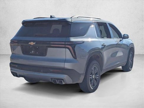 Certified 2025 Chevrolet Traverse LT w/ Driver Confidence Package image 4