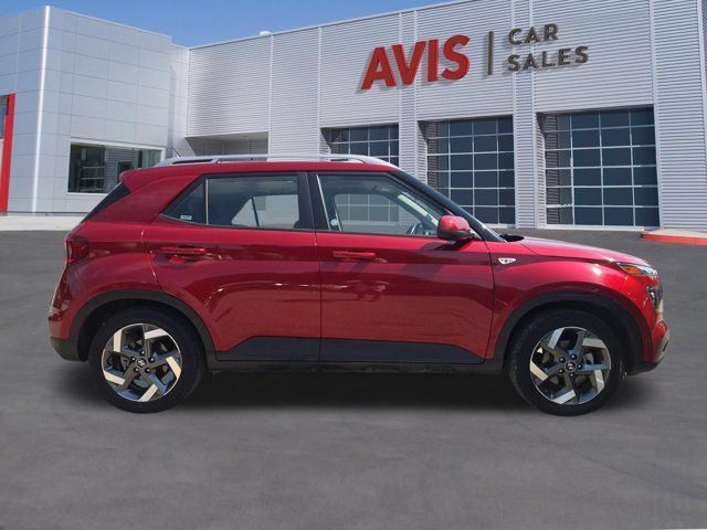 Used 2025 Hyundai Venue SEL FWD image 5
