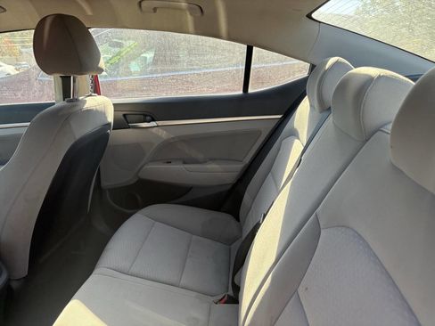 Used 2020 Hyundai Elantra SEL image 6