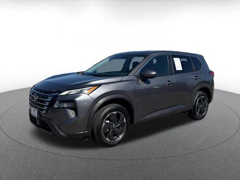 Used 2025 Nissan Rogue SV AWD/4WD image 4