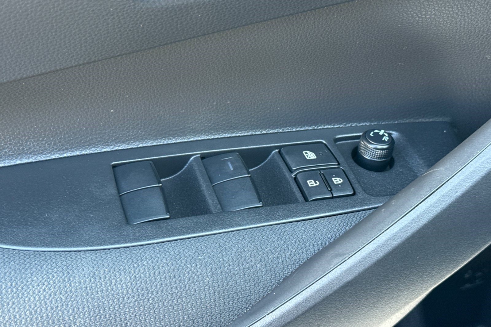 Used 2026 Toyota Corolla LE FWD image 14