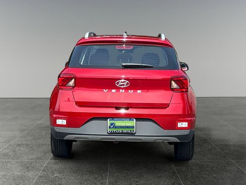 Used 2025 Hyundai Venue SEL FWD image 9