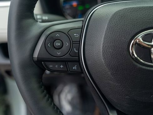 Used 2022 Toyota RAV4 XLE image 26