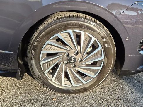 Used 2025 Hyundai Sonata Limited image 4