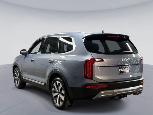 Used 2022 Kia Telluride S FWD image 12