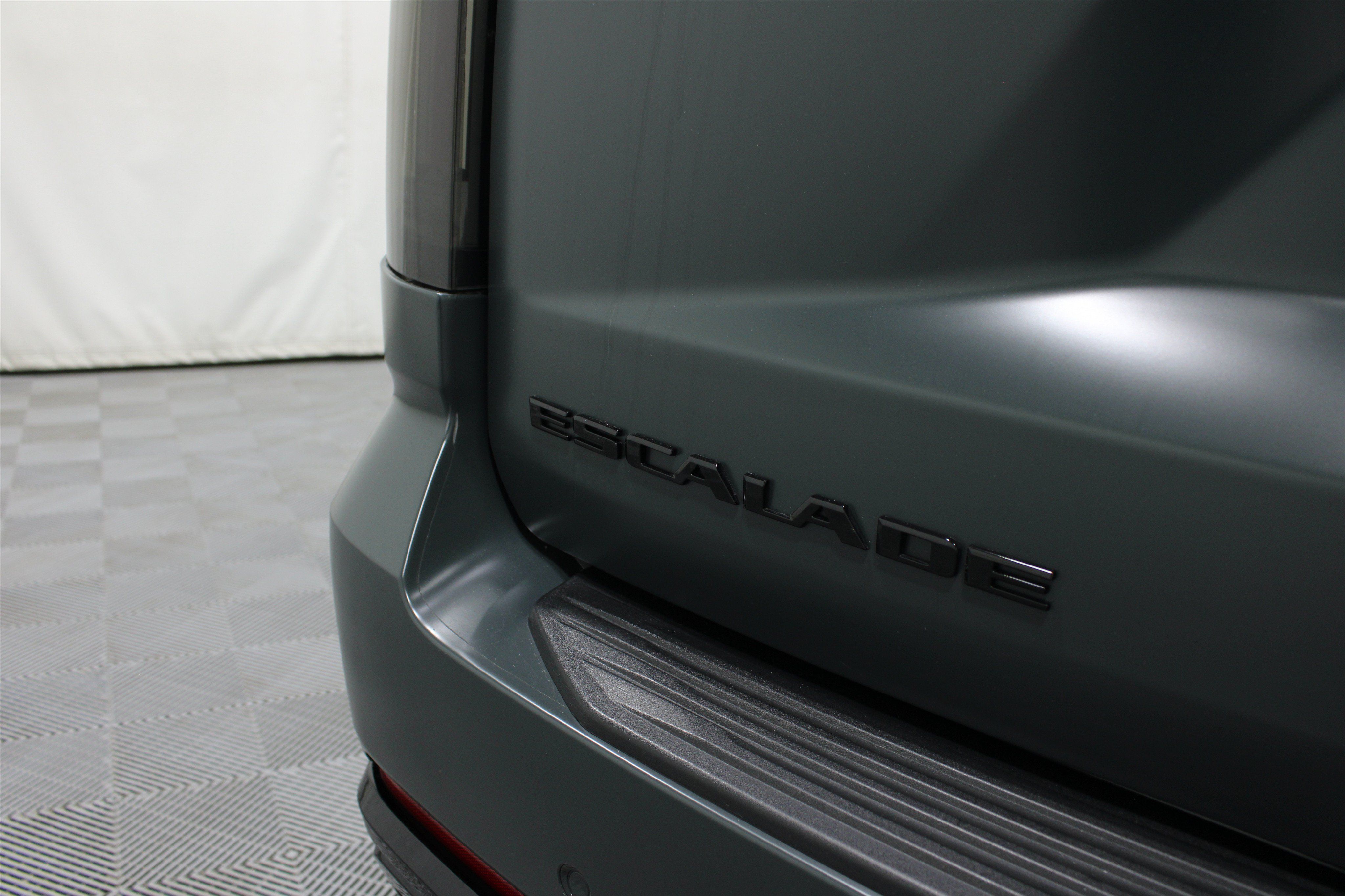 Certified 2025 Cadillac Escalade V AWD/4WD image 33