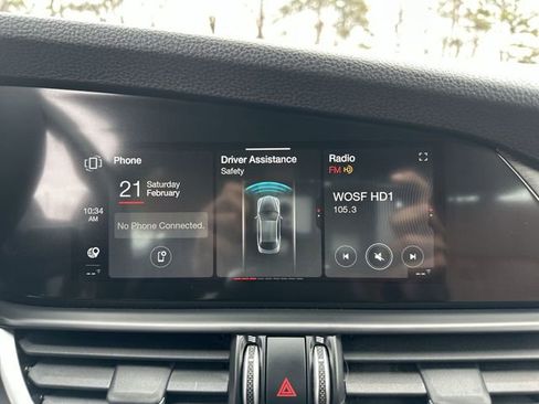 Used 2022 Alfa Romeo Giulia Ti image 23