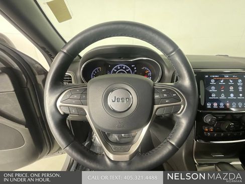 Used 2021 Jeep Grand Cherokee Laredo X AWD/4WD image 42