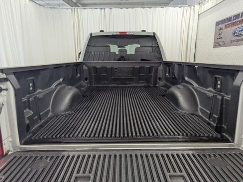 Used 2025 Ford F250 XLT AWD/4WD image 12