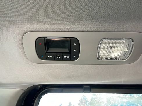 Used 2018 Honda Odyssey EX-L image 13