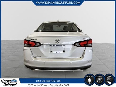 Used 2021 Nissan Versa SV FWD image 5