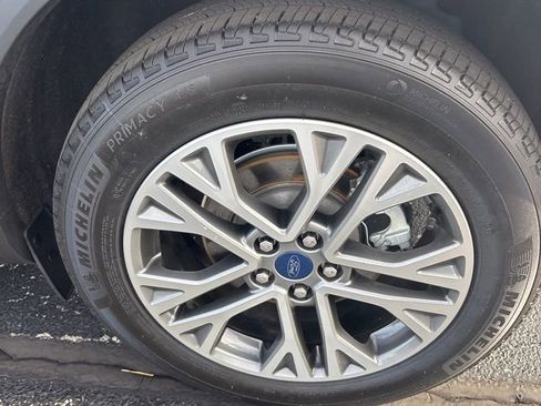 Used 2022 Ford Escape SEL image 11