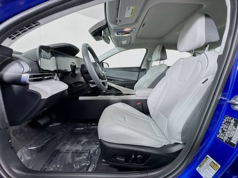 Certified 2026 Hyundai Elantra Limited w/ Cargo Package FWD image 37