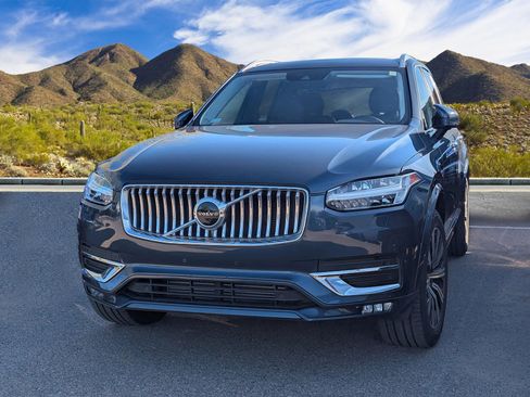 Used 2021 Volvo XC90 T6 Inscription image 2