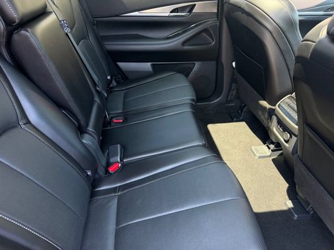 Used 2024 INFINITI QX60 Luxe AWD/4WD image 11