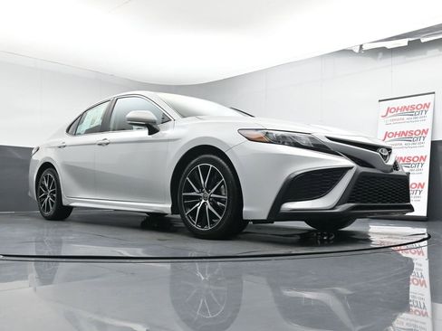 Used 2023 Toyota Camry SE image 34