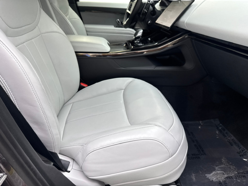Used 2024 Land Rover Range Rover Sport SE AWD/4WD image 45