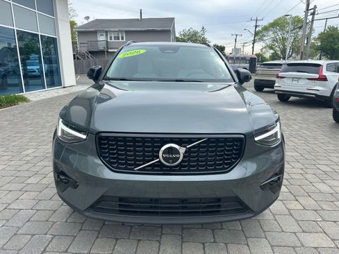 Used 2026 Volvo XC40 B5 Plus AWD/4WD image 3