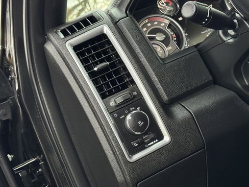 Used 2018 RAM 2500 Limited image 33