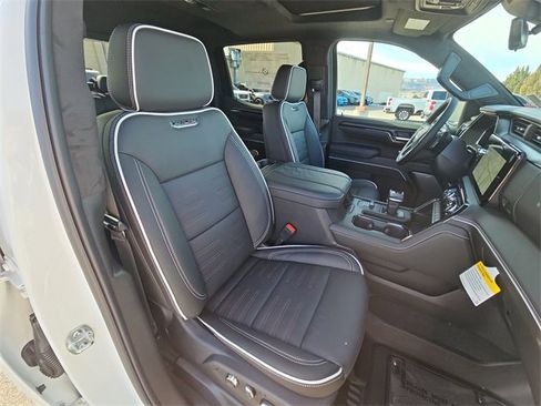 New 2026 GMC Sierra 1500 AT4X image 17