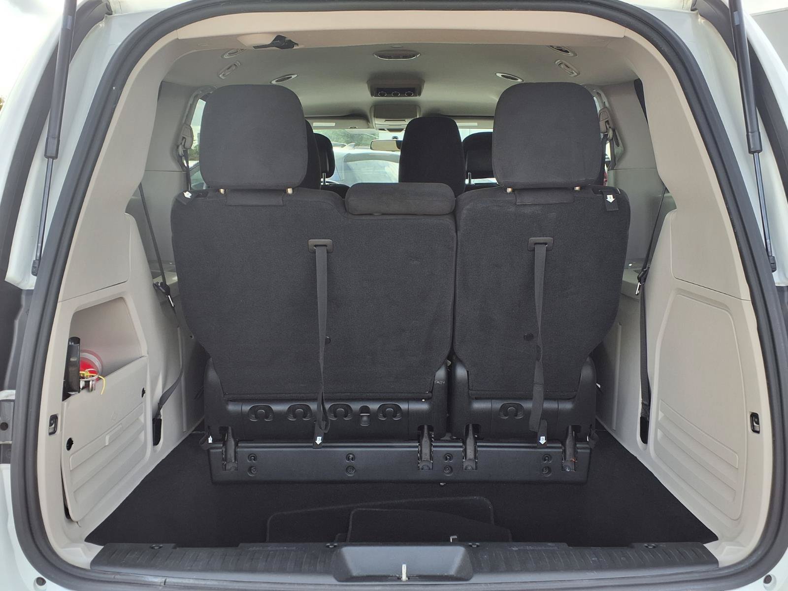 Used 2017 Dodge Grand Caravan SE w/ Power Window Group FWD image 17