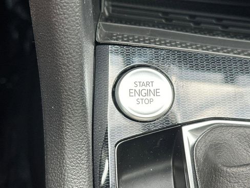 New 2026 Volkswagen Taos SE image 21