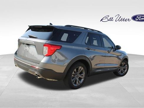 Used 2021 Ford Explorer XLT w/ Equipment Group 202A RWD image 5