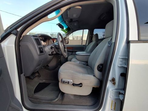 Used 2006 Dodge Ram 1500 Truck SLT w/ TRX4 Group AWD/4WD image 16