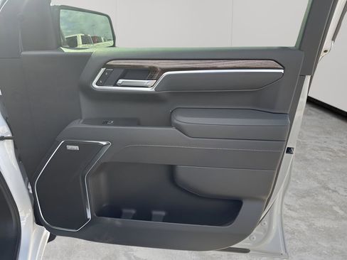 New 2026 GMC Sierra 1500 Elevation image 13