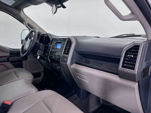 Used 2022 Ford F250 XL w/ Power Equipment Group image 27