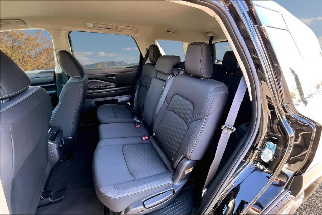 Used 2024 Nissan Pathfinder S w/ Cargo Package FWD image 21
