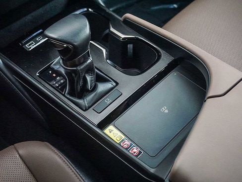 Certified 2025 Lexus ES 350 w/ Premium Package image 34