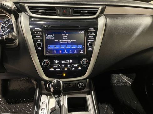 Used 2019 Nissan Murano SV w/ Premium Package image 32