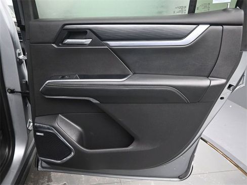 Certified 2025 GMC Acadia Elevation image 18