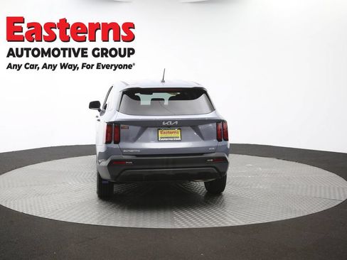 Used 2023 Kia Sorento LX AWD/4WD image 65
