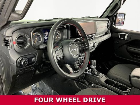 Used 2024 Jeep Wrangler Unlimited Rubicon image 18