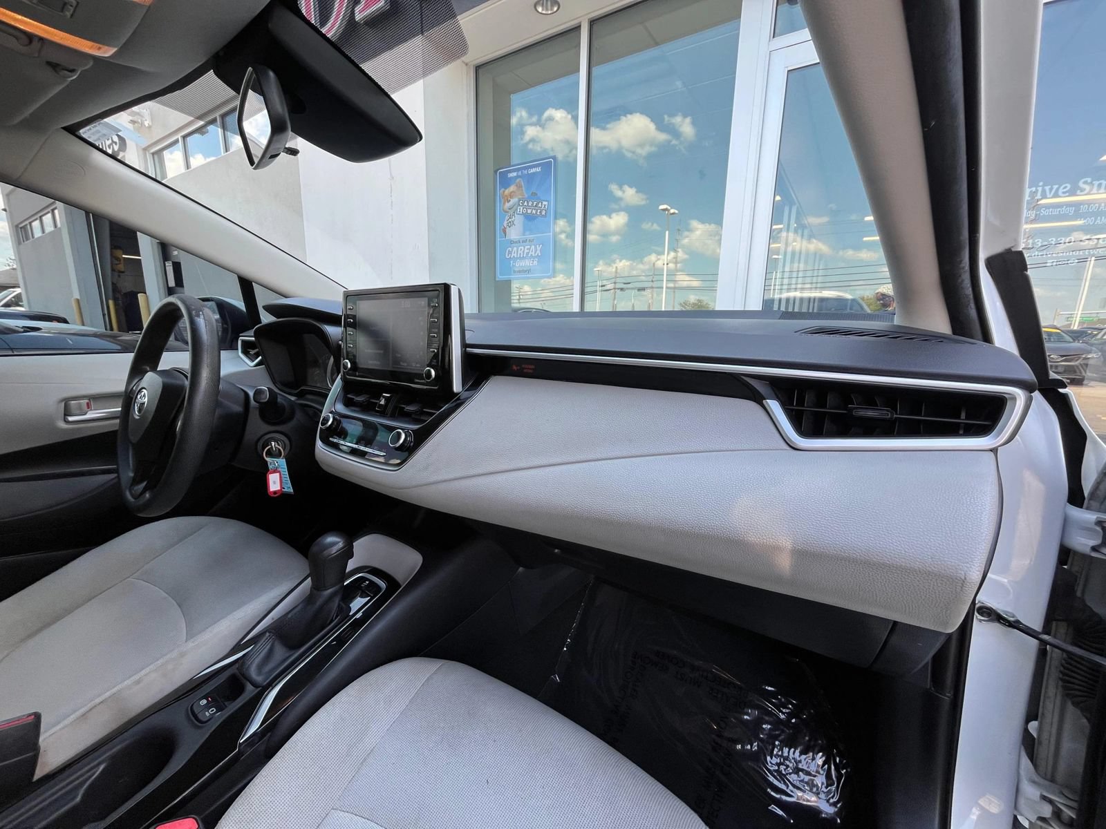 Used 2021 Toyota Corolla LE FWD image 29