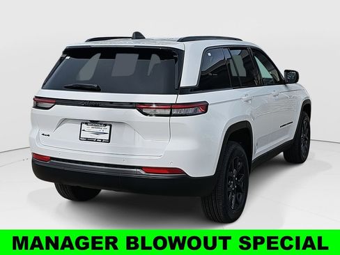 New 2026 Jeep Grand Cherokee Altitude AWD/4WD image 3