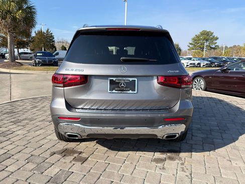 Certified 2023 Mercedes-Benz GLB 250 4MATIC image 9