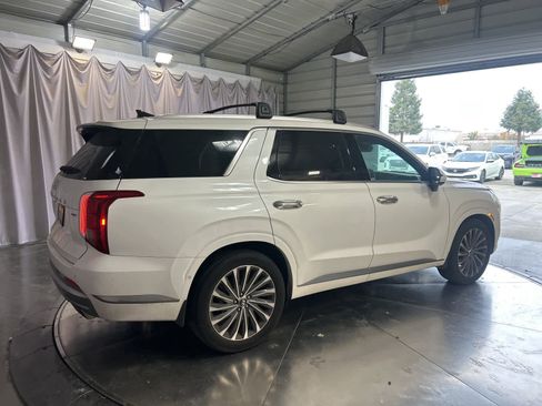 Used 2023 Hyundai Palisade Calligraphy image 8
