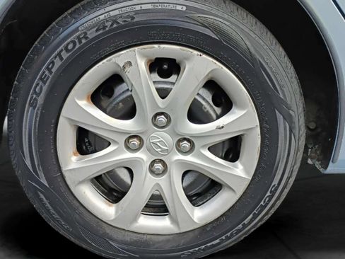 Used 2012 Hyundai Accent GLS image 45