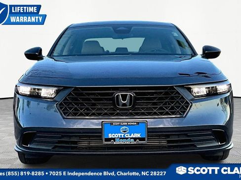 Used 2025 Honda Accord SE image 2