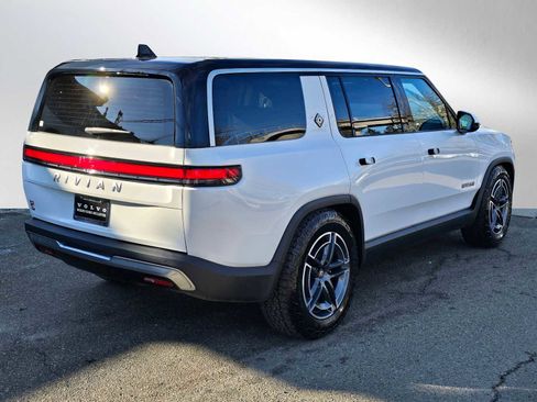 Used 2025 Rivian R1S Adventure image 3
