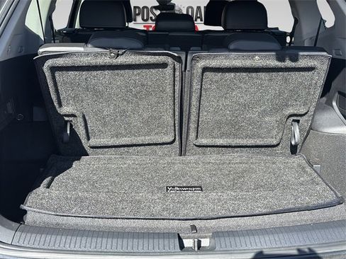 Used 2023 Volkswagen Tiguan SE image 15