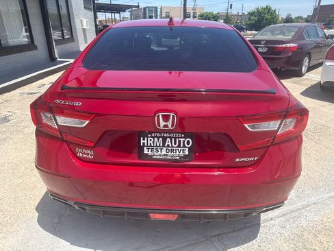 Used 2018 Honda Accord Sport image 6