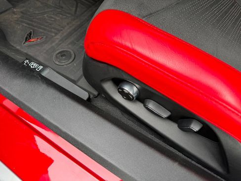 Used 2021 Chevrolet Corvette Stingray Premium Cpe w/ Engine Appearance Package RWD image 14