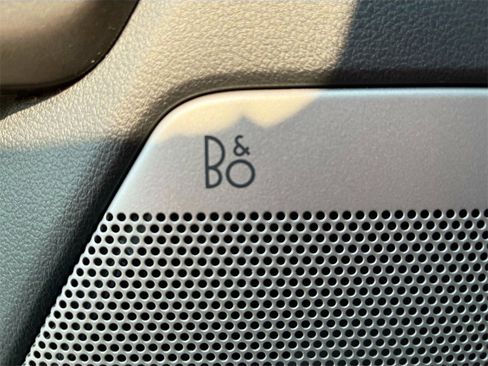 Used 2024 Ford F150 Lariat w/ FX4 Off-Road Package image 19