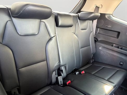 Used 2022 Kia Telluride S image 12