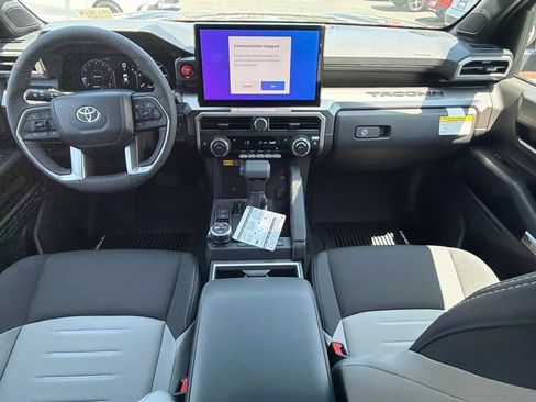 New 2026 Toyota Tacoma TRD Off-Road AWD/4WD image 31
